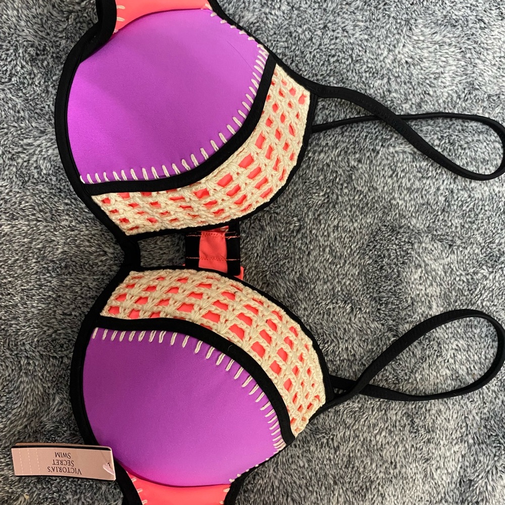 Victoria’s Secret bikini top